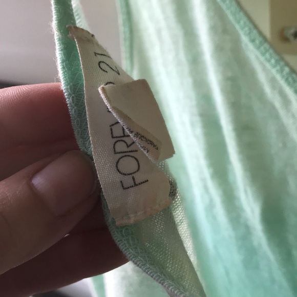 Cute button top - Picture 3 of 3